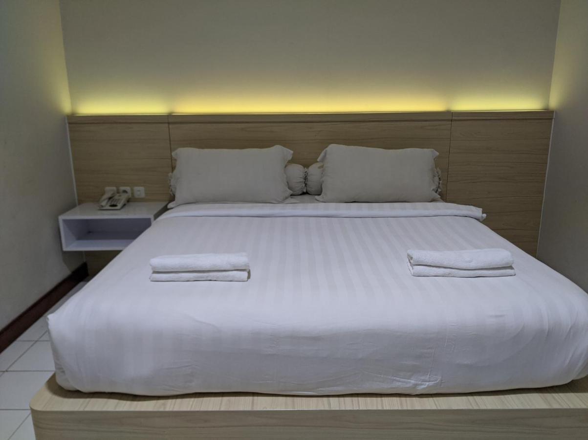 Twin Star Otel Solo Dış mekan fotoğraf