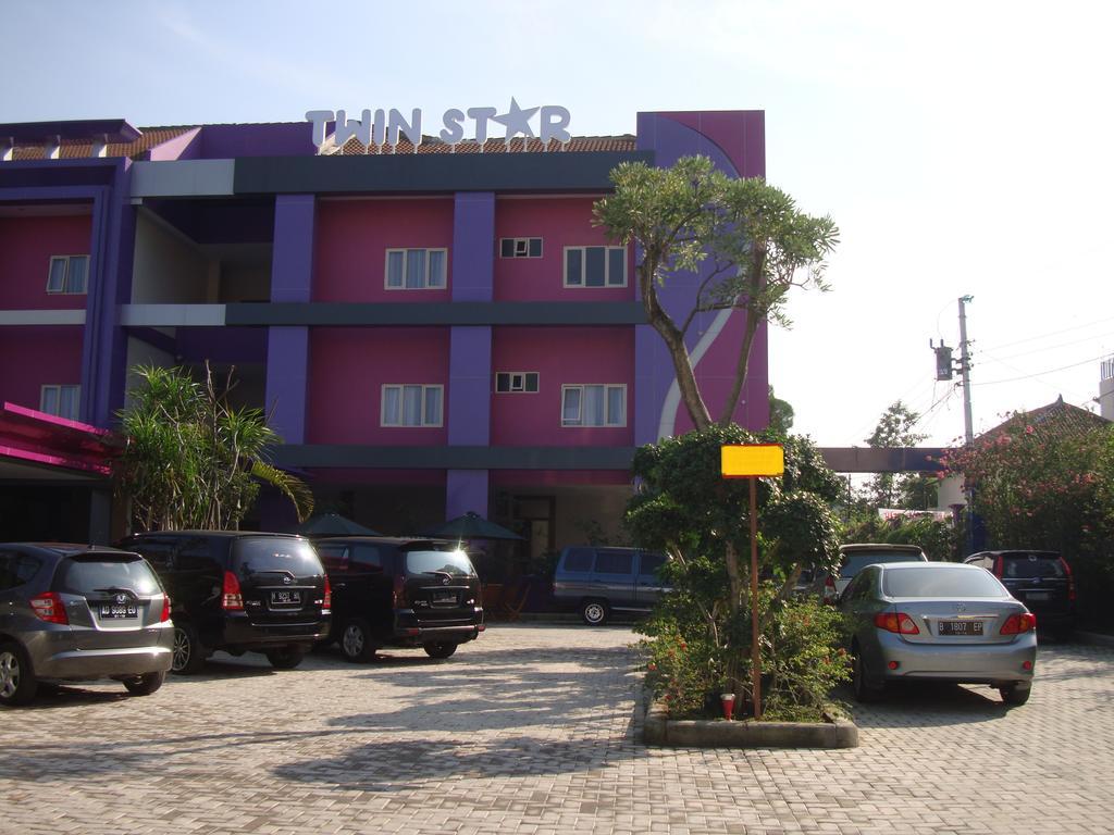 Twin Star Otel Solo Dış mekan fotoğraf
